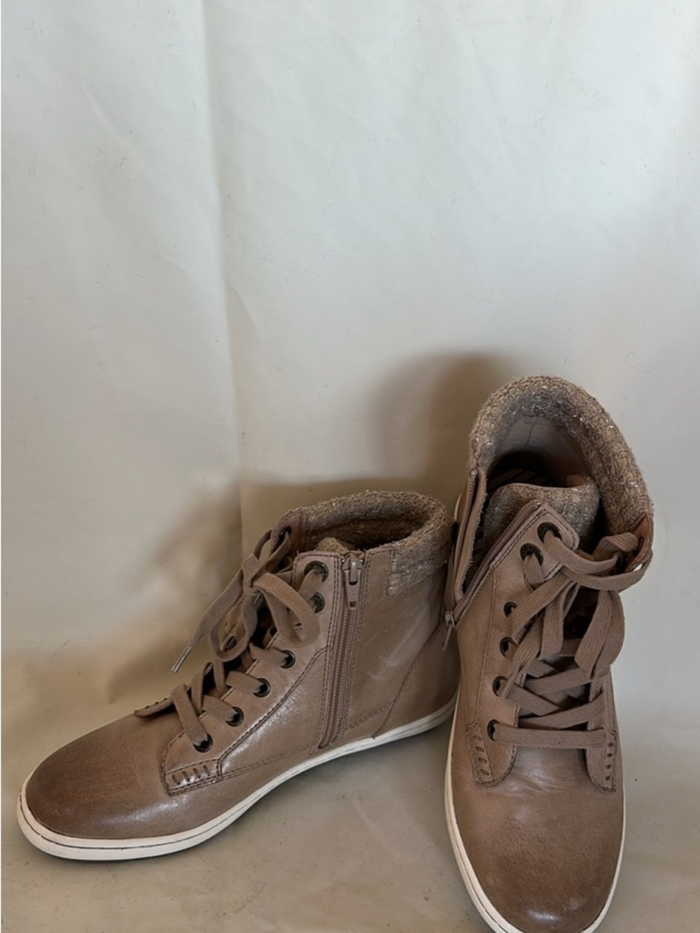 Taos Respect High-Top Sneakers Taupe US 8